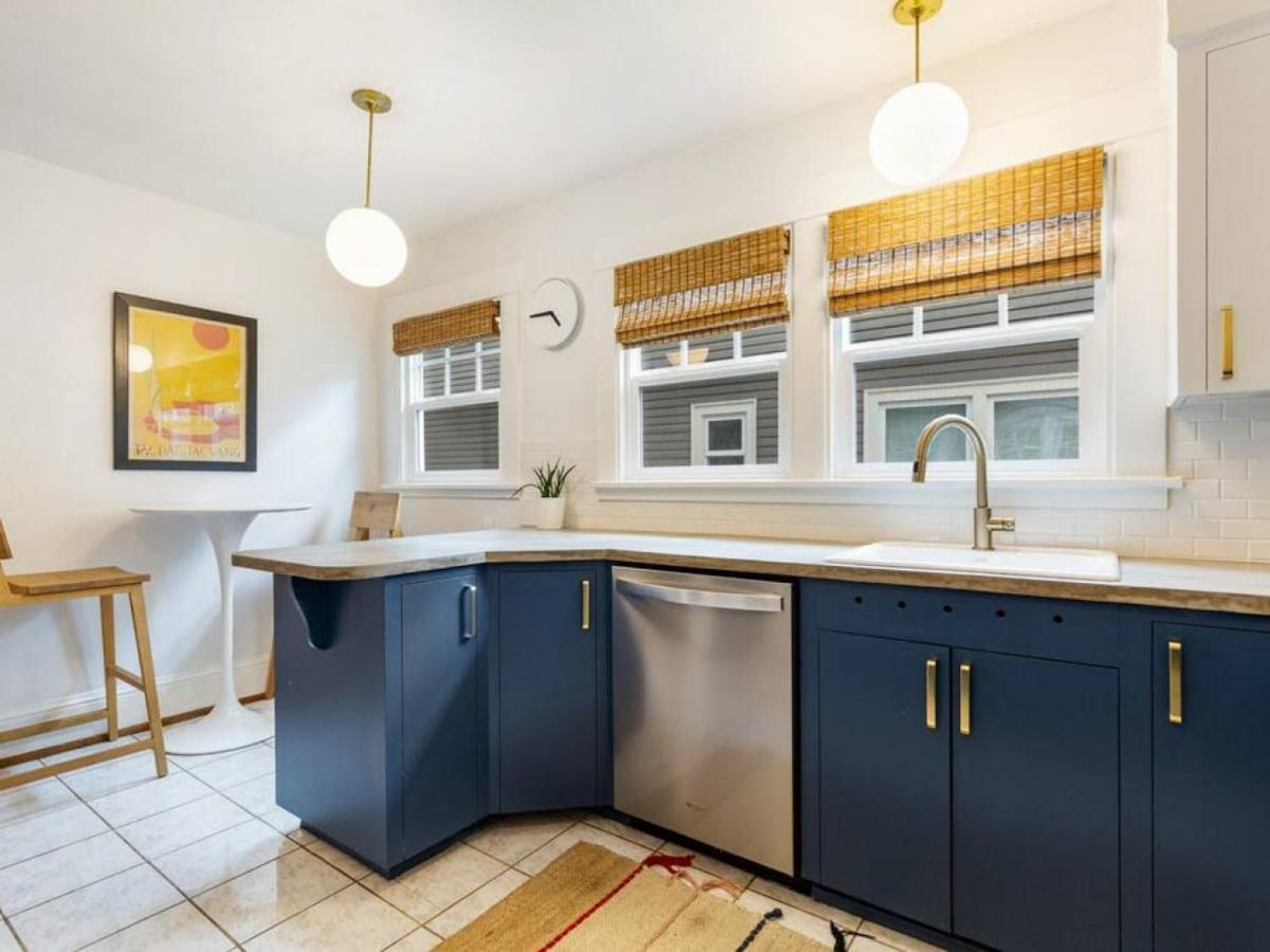 Stylish 2br In Historic Se Ladds Addition *